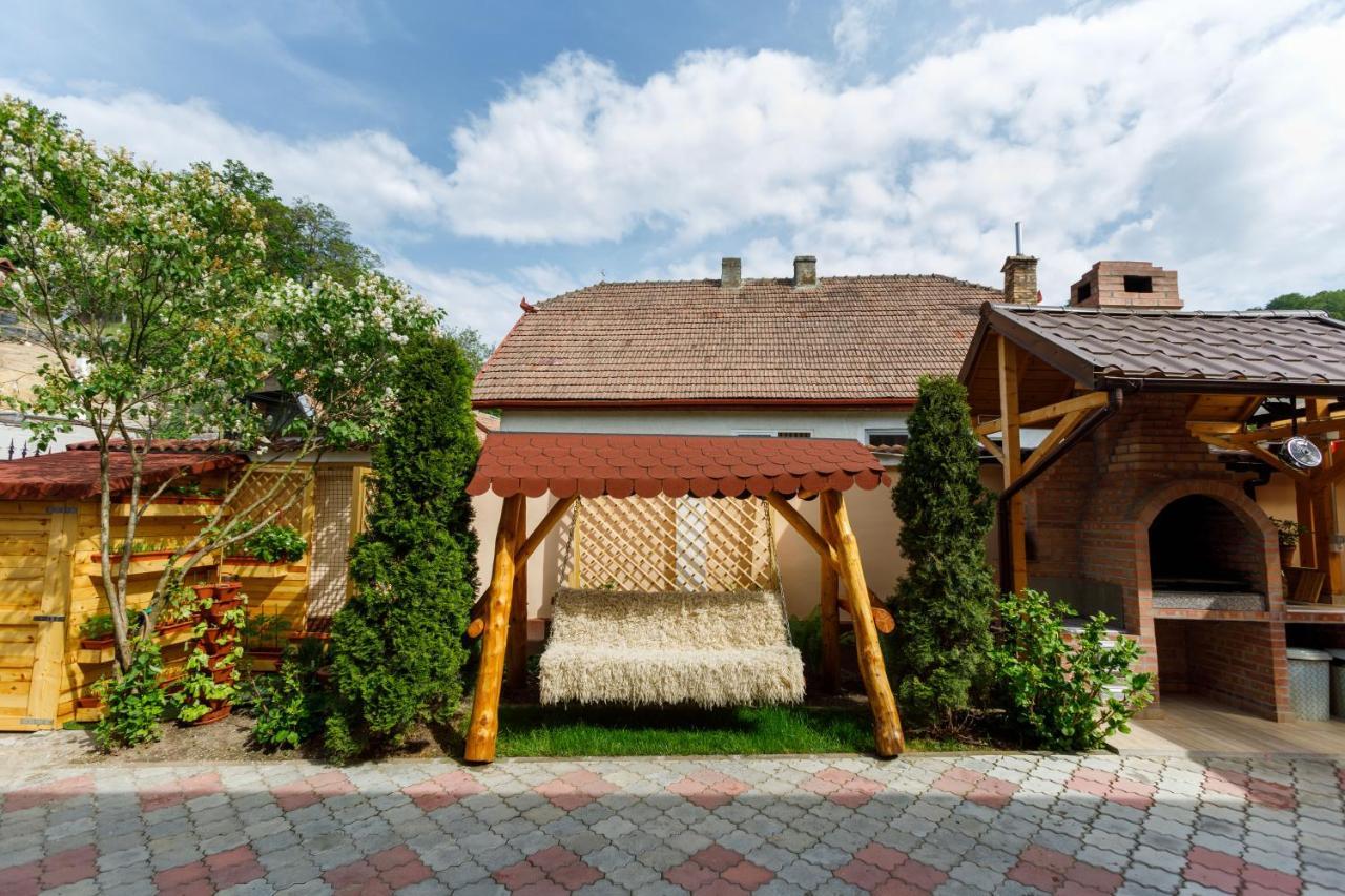 Casa Dacica Hotel Rîşnov Exterior foto